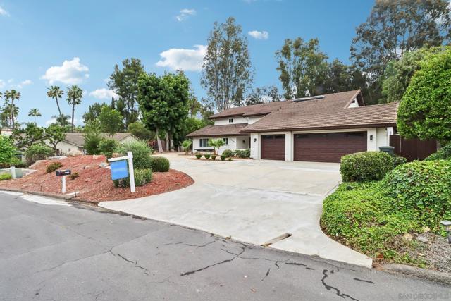 13080 Camino Del Valle, Poway CA: https://media.crmls.org/mediaz/08fb762b-a82f-49e2-8165-c6c0acf0e669.jpg
