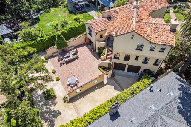 2307 Easton Drive, Burlingame CA: https://media.crmls.org/mediaz/08fbaed6-2cbb-4568-a1b6-5020d7f4cb50.jpg