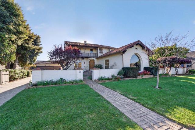 65 Monte Vista Avenue, Watsonville CA: https://media.crmls.org/mediaz/08fd3a8e-e7ce-407e-a9c3-17926980f65b.jpg