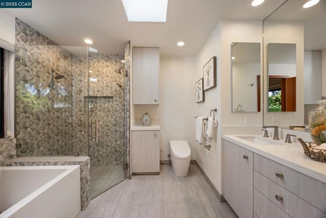 1834 Ivanhoe Ave, Lafayette CA: https://media.crmls.org/mediaz/08ff359d-ecd9-40d3-ba22-de1b5c3494e3.jpg