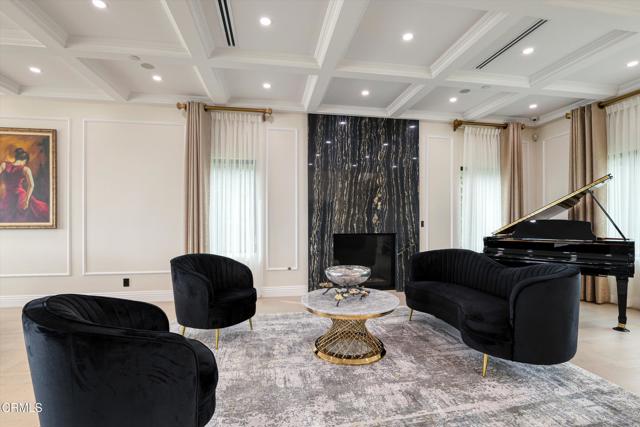 780 Greenridge Drive, La Canada Flintridge CA: https://media.crmls.org/mediaz/08ffbafc-6933-40da-9183-b8e0cbec1cb8.jpg