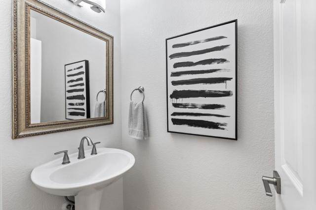 22938 Canyon Terrace Drive, Castro Valley CA: https://media.crmls.org/mediaz/08ffcc67-9ae1-47bd-92eb-f6bd1f4d3902.jpg