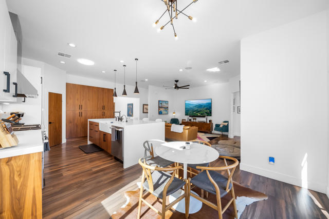 53770 Avenida Rubio, La Quinta CA: https://media.crmls.org/mediaz/0900fd1e-c19a-435e-95a8-266b604d282f.jpg