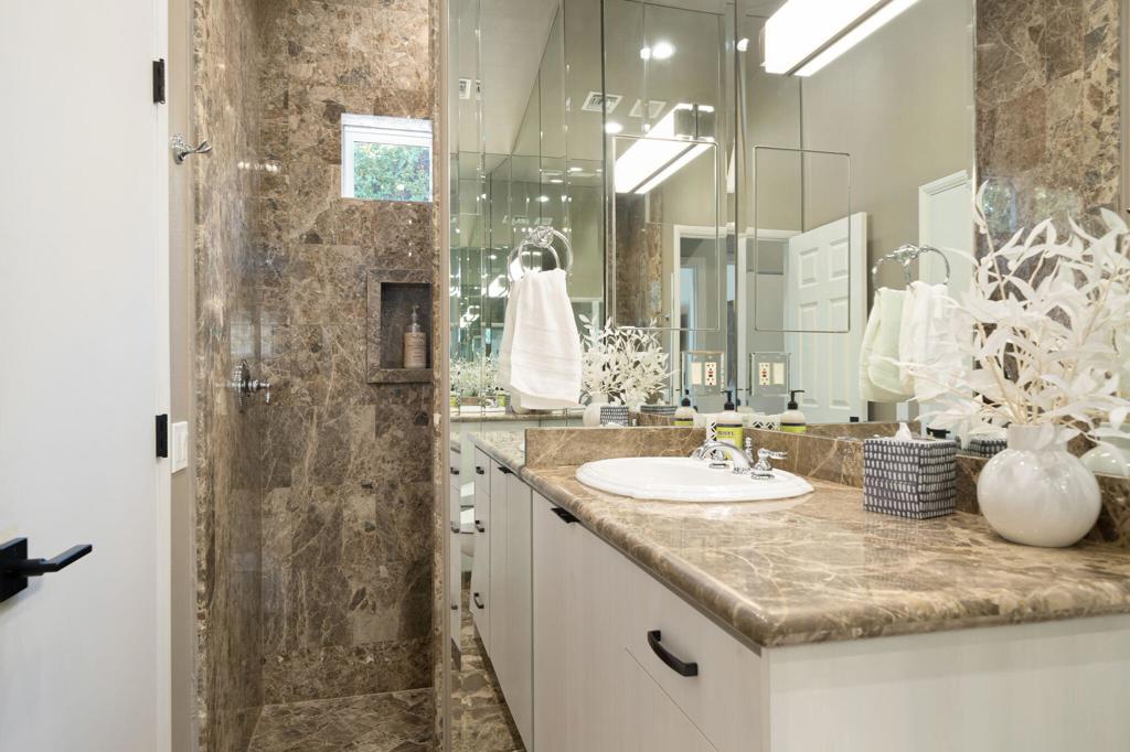 MLS #219138418DA image #17