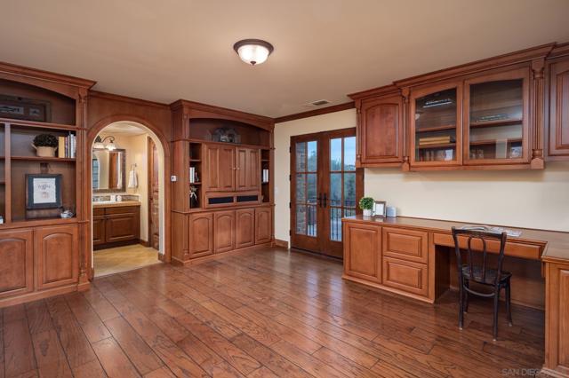 14662 Encendido, San Diego CA: https://media.crmls.org/mediaz/0903fc8d-709f-4fed-a5c4-a86c8dabd6a1.jpg
