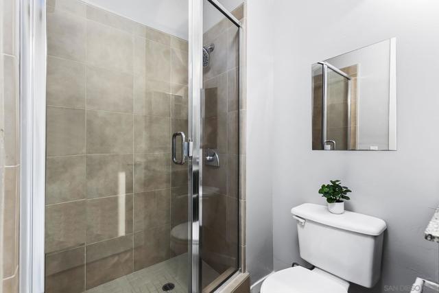 1025 Island Ave, San Diego CA: https://media.crmls.org/mediaz/09048d97-2b9a-4949-aeff-283580242af2.jpg