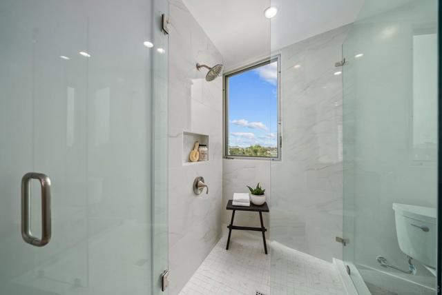 2646 State Street, Unit D, Carlsbad CA: https://media.crmls.org/mediaz/09049b9d-a6b2-4d79-b5b8-c421f387bea0.jpg