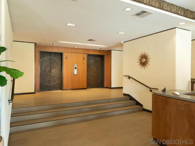 Image 5 of 44 For 666 Upas St  1504