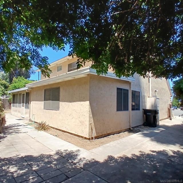 5493 New Mills, San Diego CA: https://media.crmls.org/mediaz/090523cd-93e4-445e-bdd6-a8ec82c23c62.jpg