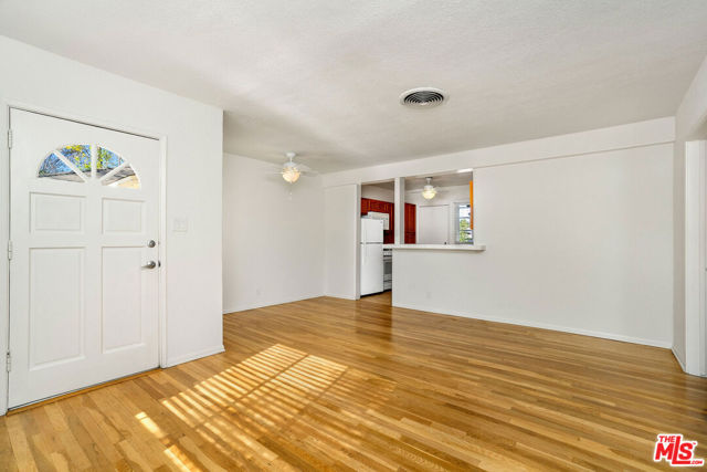 17919 Martha Street photo 4