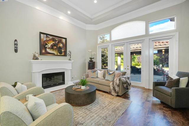964 Piemonte Dr, Pleasanton CA: https://media.crmls.org/mediaz/09059e88-4611-429f-87c9-c861f0510eae.jpg