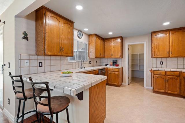 1091 Nez Perce Drive, Hollister CA: https://media.crmls.org/mediaz/0906382f-7c78-41ef-82e2-c79420de7daa.jpg