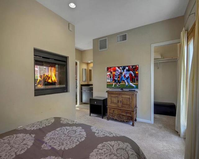 52883 Eisenhower Drive, La Quinta CA: https://media.crmls.org/mediaz/090831ba-b418-4028-97f1-3024ac2090ba.jpg