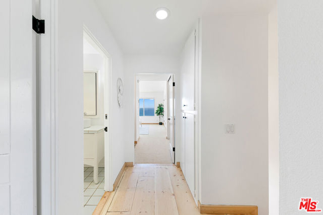 29672 Zuma Bay Way, Malibu CA: https://media.crmls.org/mediaz/09083717-ceef-420e-a344-c1dea97fbf16.jpg