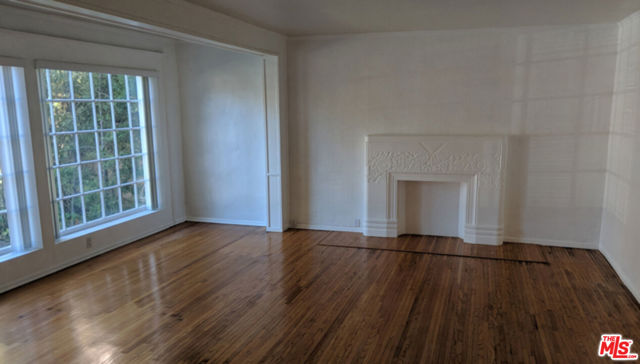 1064 South Hayworth Avenue photo 27