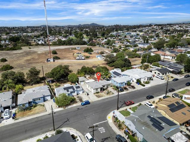5170 Pirotte, San Diego CA: https://media.crmls.org/mediaz/09094a95-ff67-4cdd-bf4b-41b390f4ab94.jpg