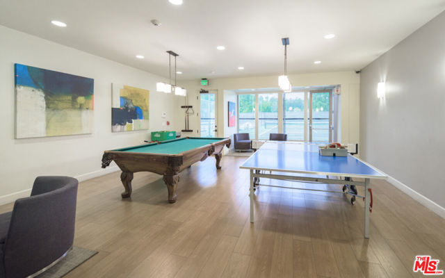 2748 Bottlebrush Drive, Los Angeles CA: https://media.crmls.org/mediaz/0909893e-3c87-47d1-86b0-2a118a063c78.jpg