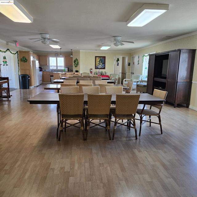 114 Zartop St, Oakley CA: https://media.crmls.org/mediaz/090a799b-9eea-444b-9c4f-3ffe113e4215.jpg