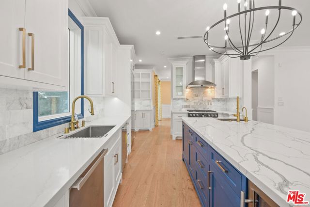 1153 S Clark Drive, Los Angeles CA: https://media.crmls.org/mediaz/090aa241-dc26-4982-85eb-ab99502eda7d.jpg