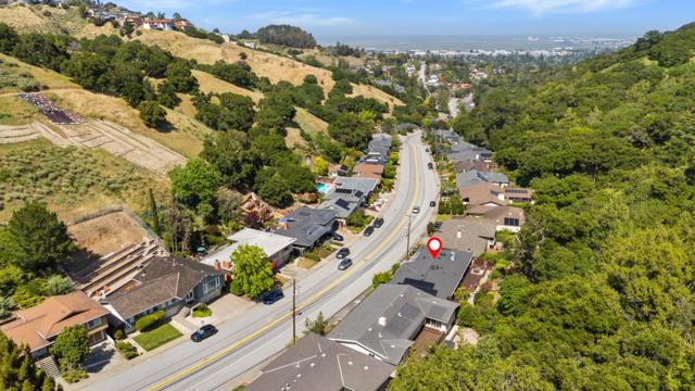 3155 Brittan Avenue, San Carlos CA: https://media.crmls.org/mediaz/090ae120-e024-4af9-a92e-f7291744f55b.jpg