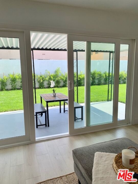 5630 Vantage Avenue, Valley Village CA: https://media.crmls.org/mediaz/090c9358-e99c-4f77-8a1b-6d910aef00eb.jpg