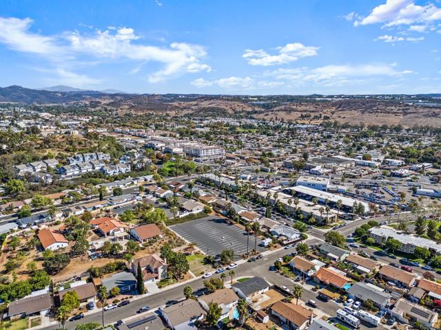 Detail Gallery Image 30 of 40 For 13328 Silver Lake Dr, Poway,  CA 92064 - 3 Beds | 2 Baths