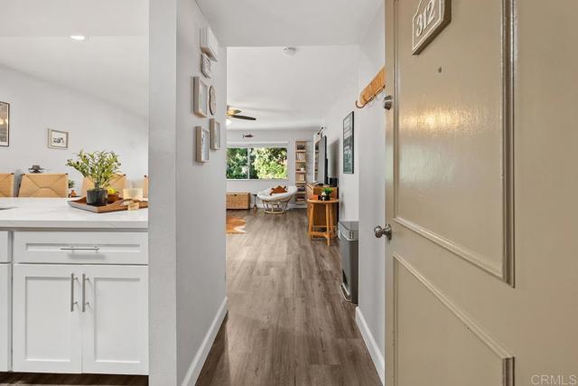 Detail Gallery Image 4 of 37 For 10737 San Diego Mission Rd #312,  San Diego,  CA 92108 - 1 Beds | 1 Baths