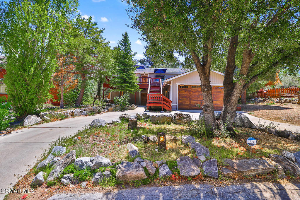2216 Maplewood Way