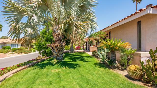 79755 Ryan Way, Bermuda Dunes CA: https://media.crmls.org/mediaz/090ded09-e17b-40a4-a7af-df7d37ef0442.jpg