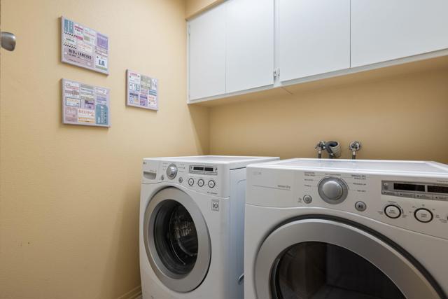 285 Desert Falls E Drive, Palm Desert CA: https://media.crmls.org/mediaz/090e6c1a-ec08-488a-959e-11bacb47445c.jpg