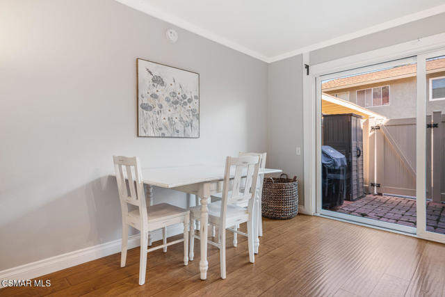 579 Rio Grande Circle, Thousand Oaks CA: https://media.crmls.org/mediaz/090ecb28-4059-4b61-992e-255a5a386902.jpg