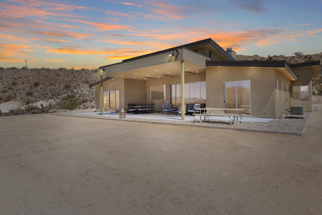 7852 Pinon Drive, Yucca Valley CA: https://media.crmls.org/mediaz/090edb4a-ac47-4a24-a178-3093069fd0dc.jpg