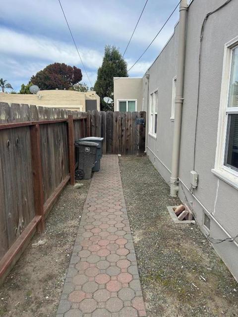 612 Central Avenue, Salinas CA: https://media.crmls.org/mediaz/090f6c34-701c-48a0-9ca4-3a2c28d75bb2.jpg