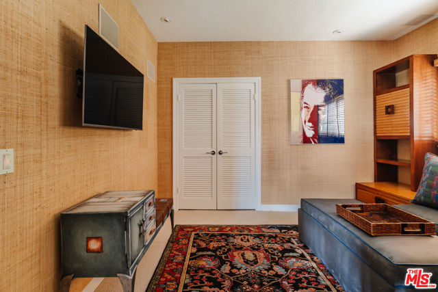 2208 Westridge Road, Los Angeles CA: https://media.crmls.org/mediaz/090f8d7e-98e1-4035-a182-ec371881c459.jpg