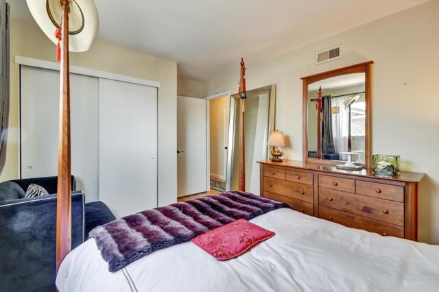 792 Marlin Avenue, Foster City CA: https://media.crmls.org/mediaz/090fae72-694b-46f2-8968-402ac0ca8532.jpg