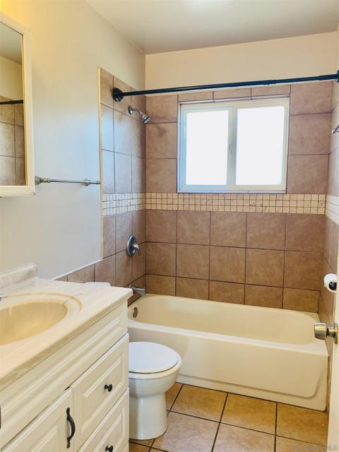 Image 9 of 20 For 1173 Felspar St.