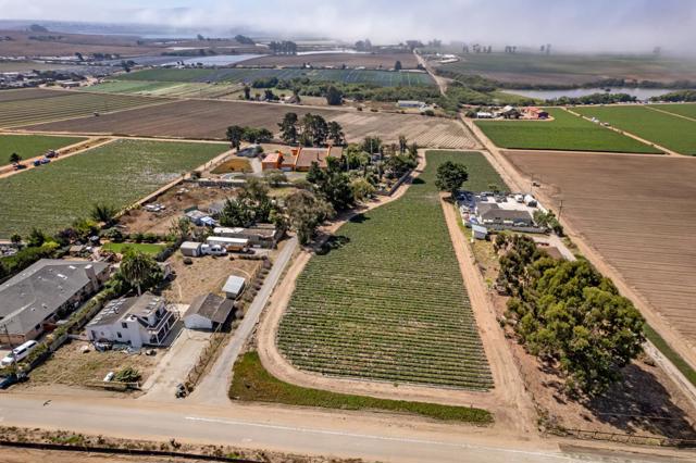 125 Springfield Road, Moss Landing CA: https://media.crmls.org/mediaz/091111a6-8e3c-4717-b6e0-09956e041d37.jpg