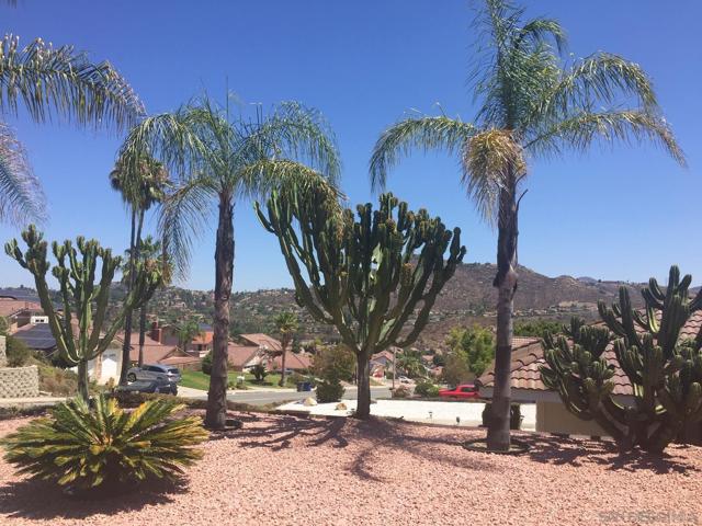 2552 Wind River Rd, El Cajon CA: https://media.crmls.org/mediaz/09111c0f-c617-4da3-9742-f580d5339bcf.jpg