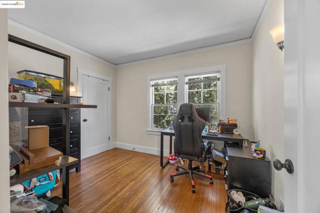 Image 36 of 45 For 271 38th St  