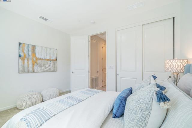 5588 El Dorado Ln, Dublin CA: https://media.crmls.org/mediaz/0912117e-ace0-481d-becc-ec2451dc9198.jpg
