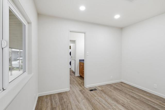 485 Millpond Drive, San Jose CA: https://media.crmls.org/mediaz/09129572-0020-4530-a99a-50a5d41fa3fe.jpg