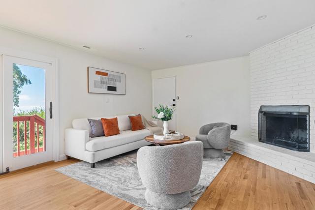 2025 Braemar Road, Oakland CA: https://media.crmls.org/mediaz/09129847-7d01-457a-bae3-650bd14d7e12.jpg