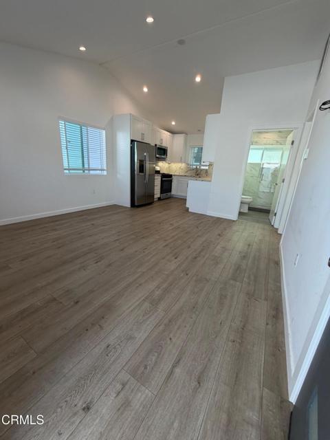 Detail Gallery Image 2 of 9 For 1298 N Dominion Ave, Pasadena,  CA 91104 - 2 Beds | 2 Baths