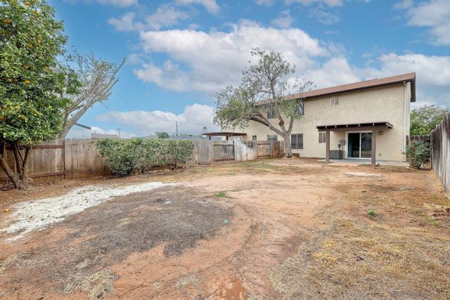 1415 17 Flag Ln, El Cajon CA: https://media.crmls.org/mediaz/091367f1-22b6-4e67-936a-77e3c0ae83a4.jpg