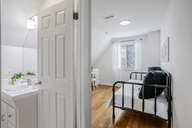 10090 Pasadena Avenue, Cupertino CA: https://media.crmls.org/mediaz/0913fbad-daa2-4cc8-8e16-b91d4ba036e1.jpg