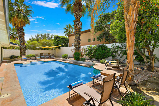 51485 Calle Guatemala, La Quinta CA: https://media.crmls.org/mediaz/091468b8-91be-4c7e-805e-2fd7e3639077.jpg
