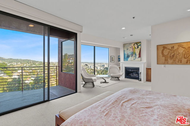 2204 Maravilla Drive, Los Angeles CA: https://media.crmls.org/mediaz/0914dd29-eb66-46ca-a827-2084f5f6bcbd.jpg