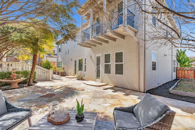 2645 Muirfield Way, Gilroy CA: https://media.crmls.org/mediaz/0914def5-57f9-4b5d-ae69-a7886c3e02d1.jpg