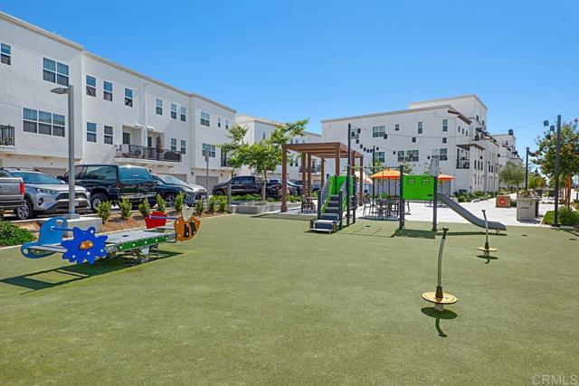 2040 Mindoro Lane, Chula Vista CA: https://media.crmls.org/mediaz/0915014f-c64c-411f-a86c-5309bea836c3.jpg