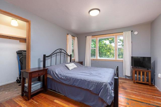 4470 Pine Ridge Avenue, Julian CA: https://media.crmls.org/mediaz/0915a46e-c726-4dbb-b346-9c6c37fef4ad.jpg
